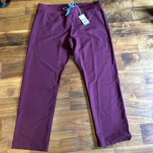 NWT BURGANDY FIGS Straight Leg Scrub Bottom. Not Purple